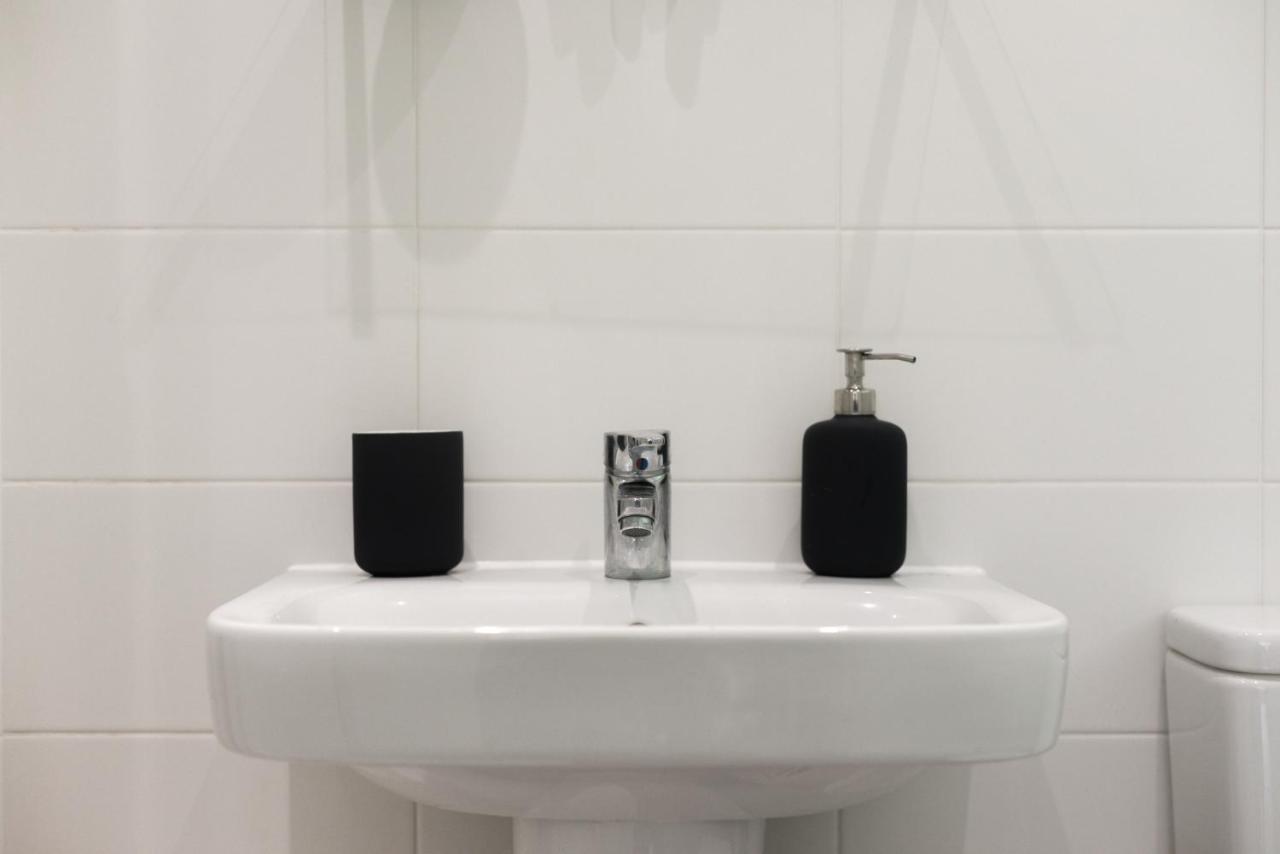 Hertford Serviced Apartments Ware Kültér fotó