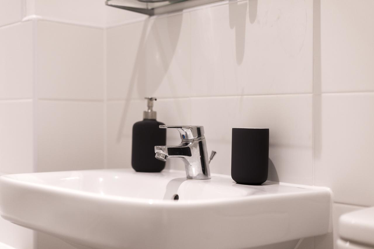 Hertford Serviced Apartments Ware Kültér fotó