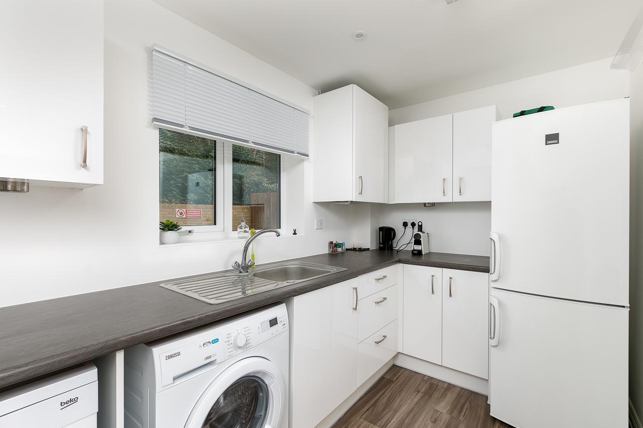 Hertford Serviced Apartments Ware Kültér fotó