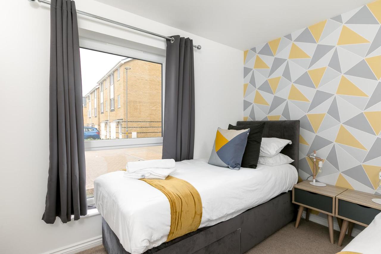 Hertford Serviced Apartments Ware Kültér fotó