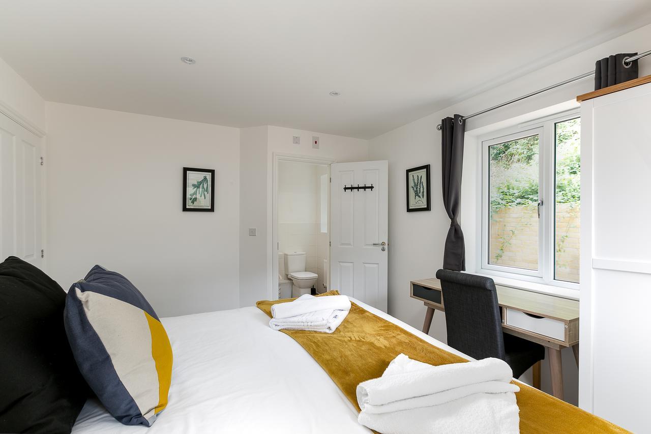 Hertford Serviced Apartments Ware Kültér fotó