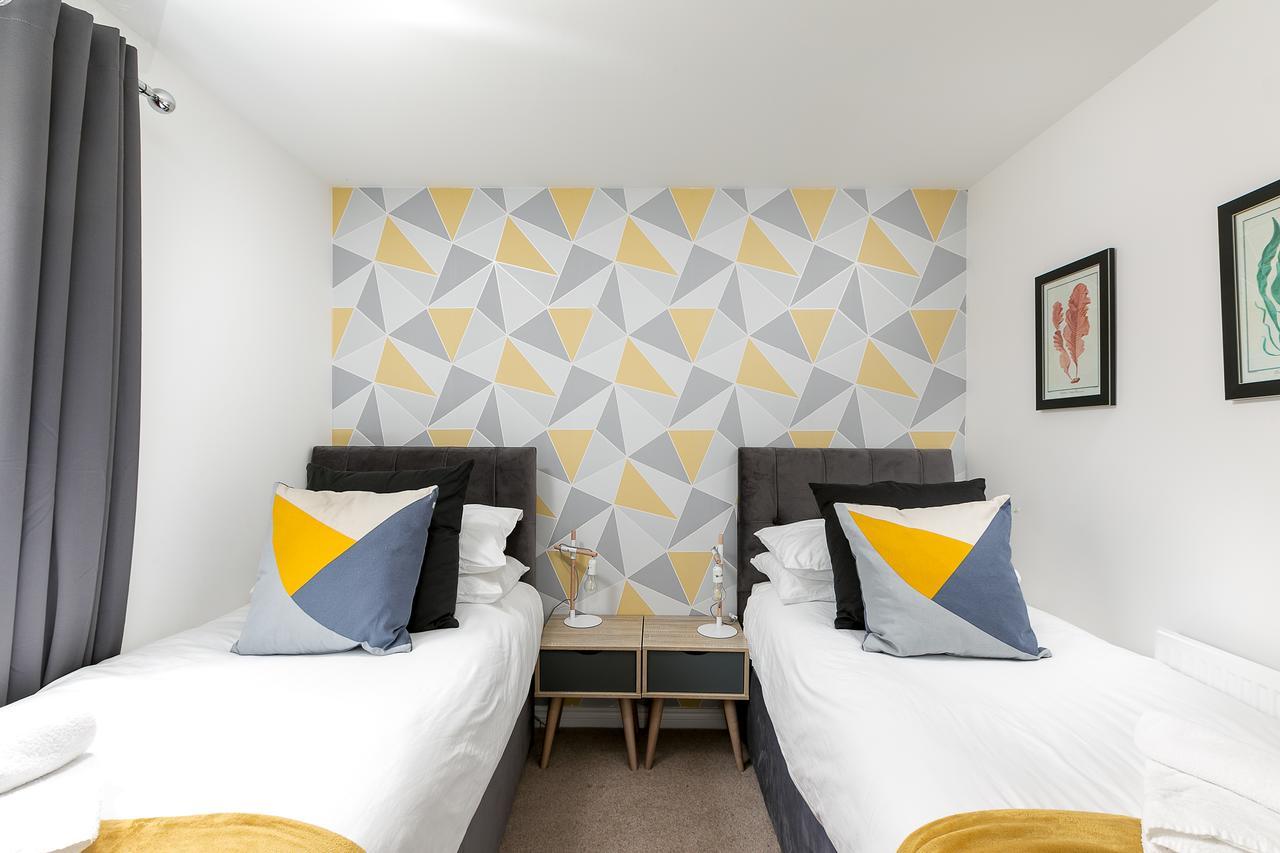 Hertford Serviced Apartments Ware Kültér fotó